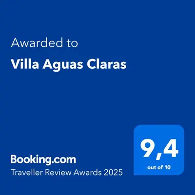 Certificado, premio, señal o documento que está expuesto en Villa Aguas Claras
