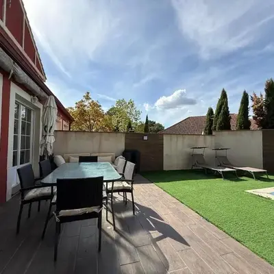 Acogedor chalet con jardín ideal para desconectar