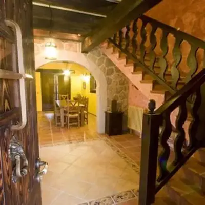 Casas Herrenales de Ulaca