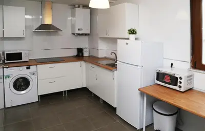 Una cocina o zona de cocina en Apartamento Turistico Puente Romano P4 2-A